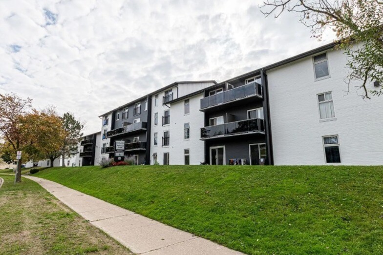 Photo principale - 109-123 Westwood Dr