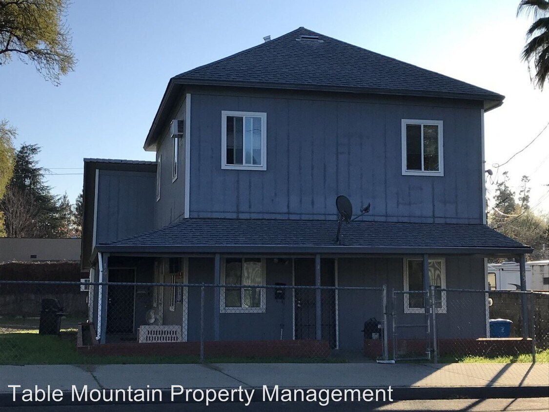 1655 Oak St, Oroville, CA 95965 Room for Rent in Oroville, CA