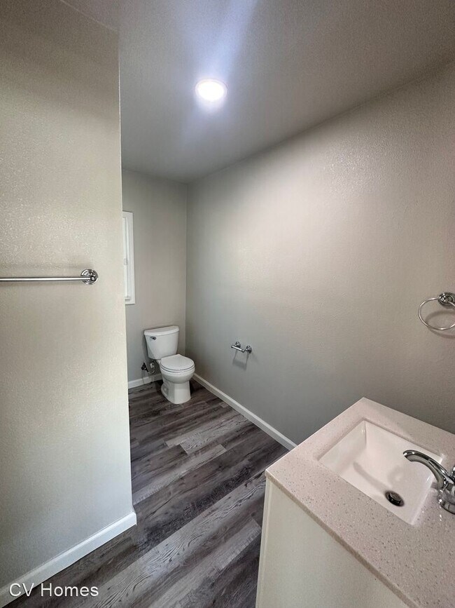 Foto del edificio - 2 br, 1 bath House - 4477 E. Washington Ave.