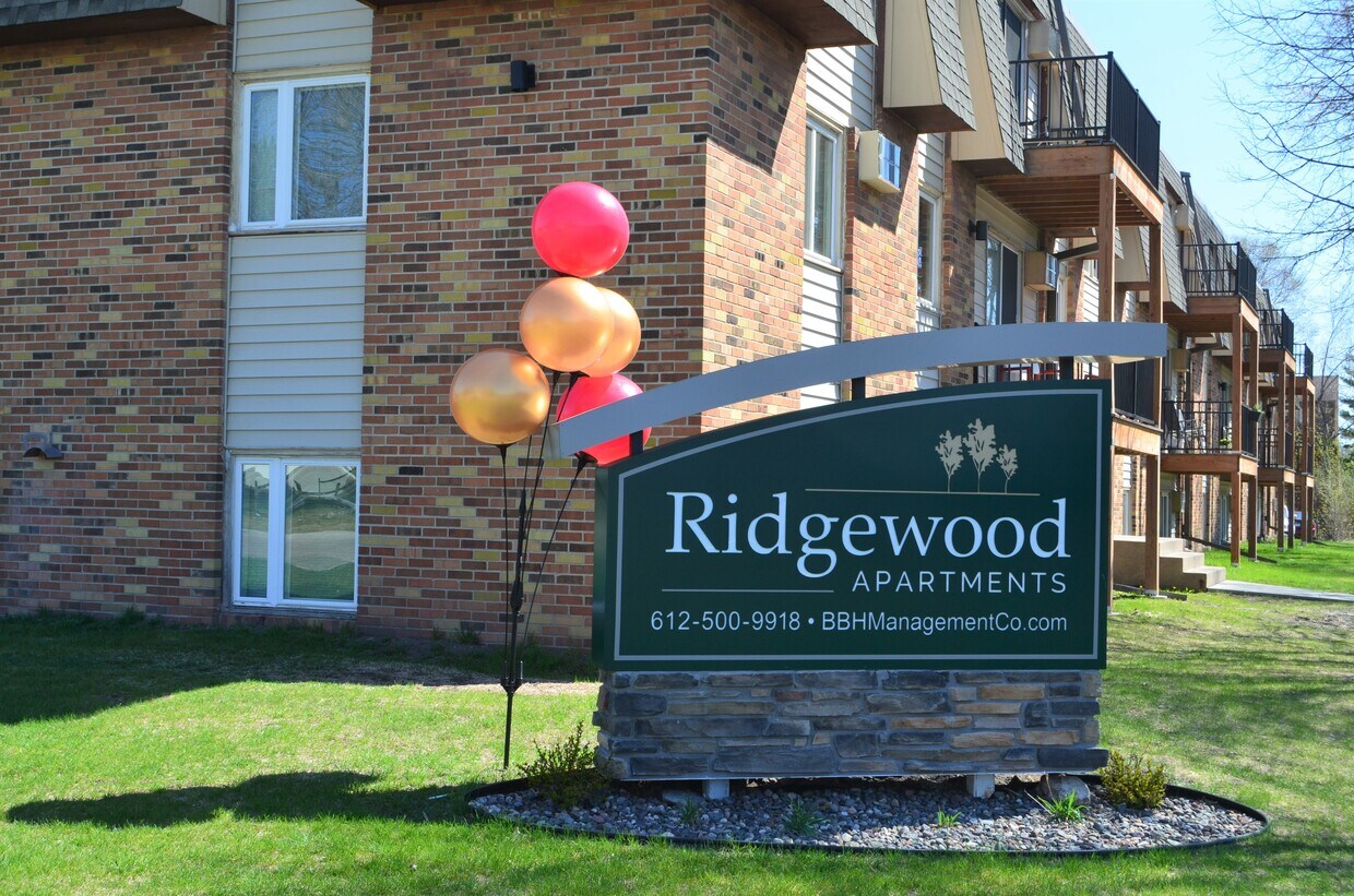Ridgewood Apartments 75017511 Greenfield Ave Mounds View, MN