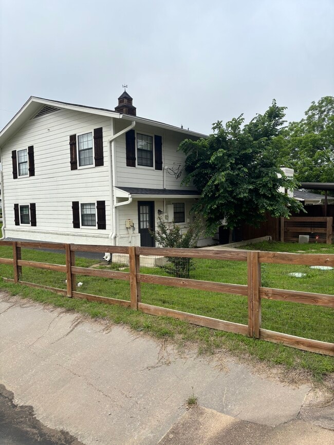 Building Photo - 521 FM 407