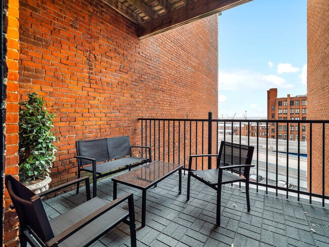 Foto del edificio - 1211 W 9th St