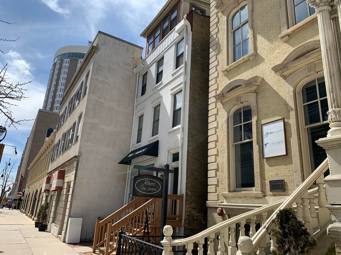 773 N Jefferson St Unit 5, Milwaukee, WI 53202 Apartment for Rent in