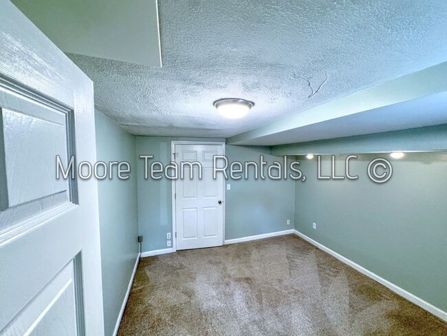 Building Photo - 348 Browning Ave