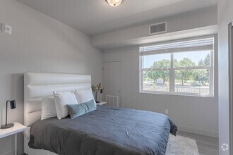 1BR, !BA - 662 SF - Strada 1200