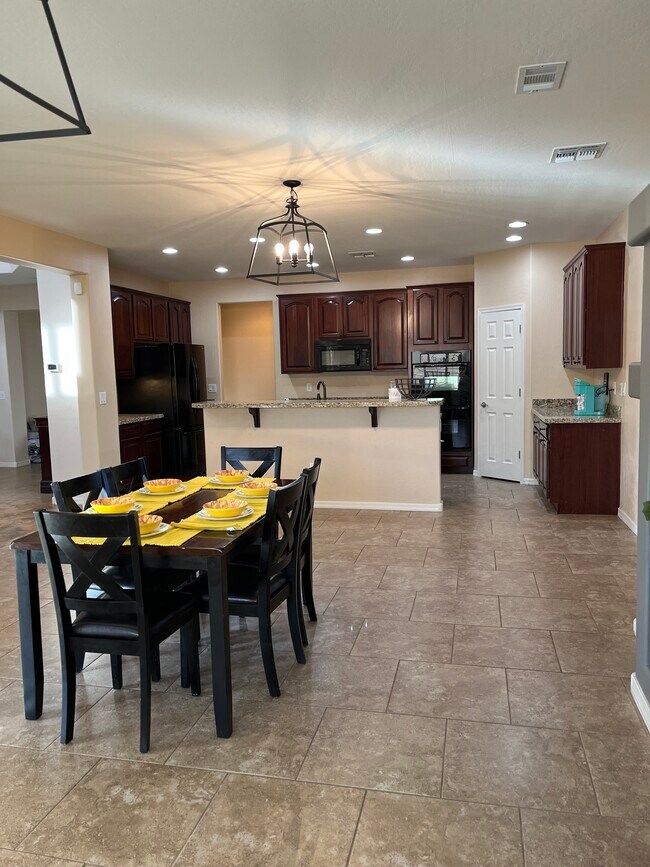 Dining /kitchen - 16763 W Lariat Ln
