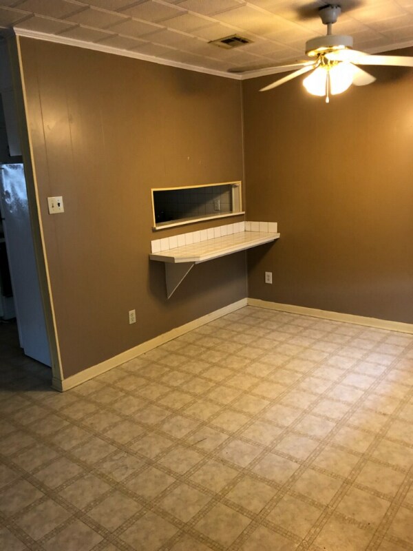 Building Photo - 2012 1/2 Johnston St