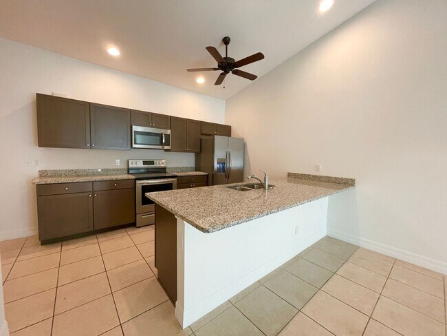 Foto del edificio - 3/2 In Cape Coral now Available