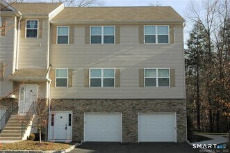 Building Photo - 16 Riverview Ct