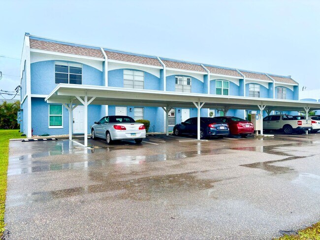 Building Photo - Stunningly Remodeled 2-Bed, 1.5-bath, with...