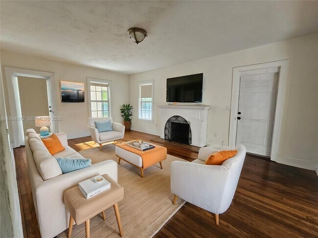 Foto del edificio - 2385 SW 23rd Terrace