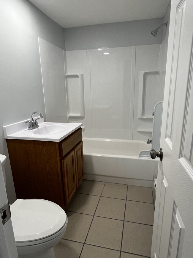 Building Photo - D&D Chicopee Realty