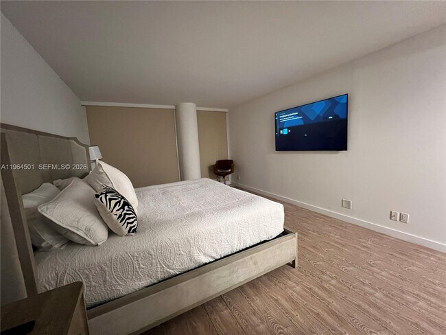 Foto del edificio - 1717 N Bayshore Dr