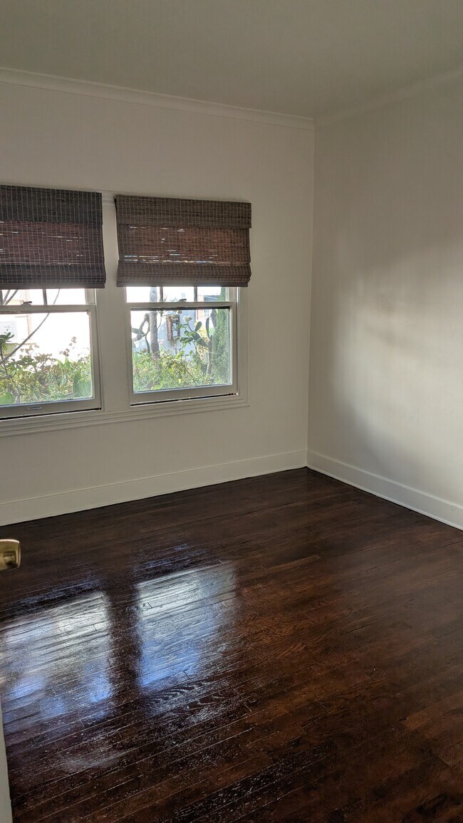 Foto del edificio - 860 E Kensington Rd