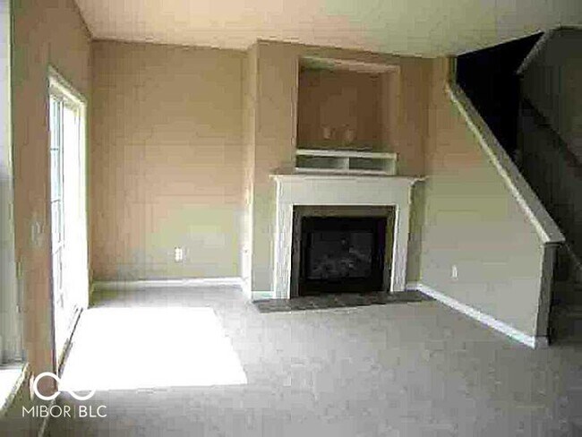 Foto del edificio - 3540 N Golden Gate Dr