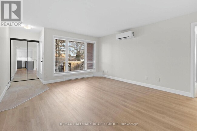 Building Photo - 455 Canteval Terrace