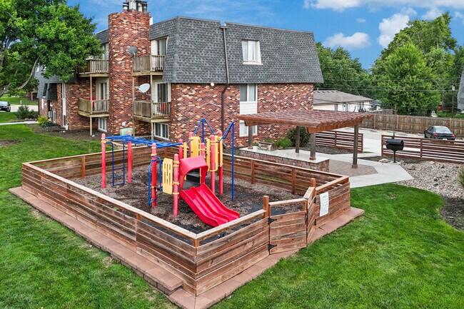 Patio de juegos - Wildewood Apartments