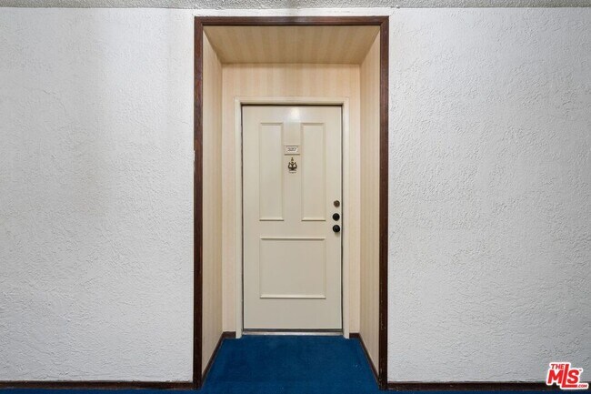 Building Photo - 12720 Burbank Blvd