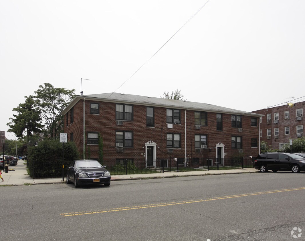 Primary Photo - 14902-149-08 85th St