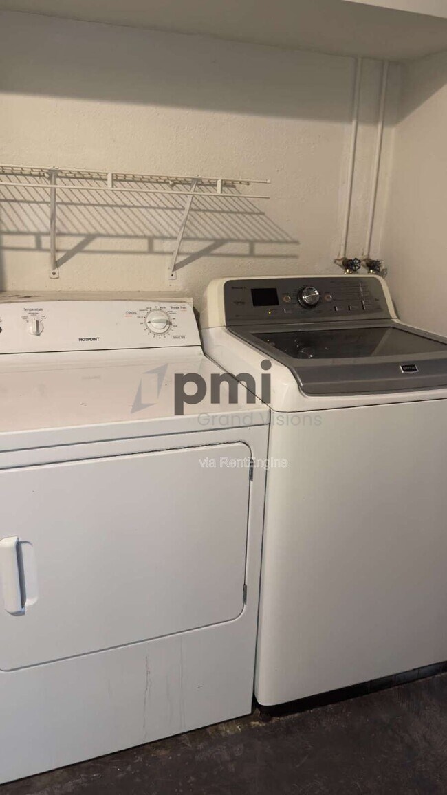 Foto del edificio - 1103 6th St