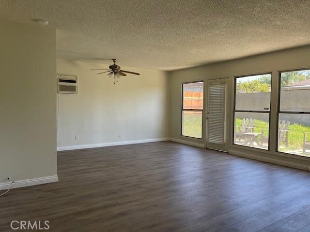 Foto del edificio - 9629 Tudor Ave
