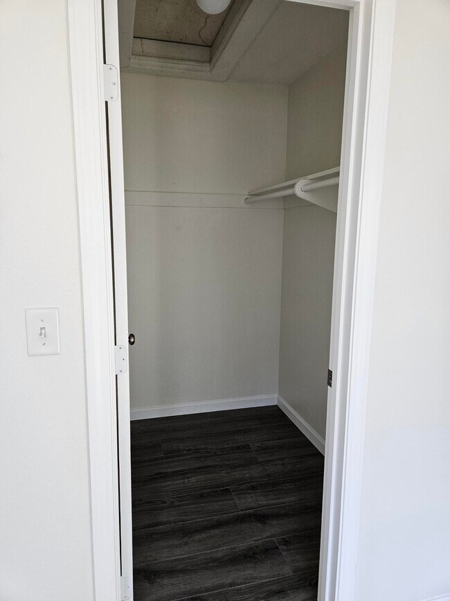 Foto del edificio - 1107 Carlsbad Pl