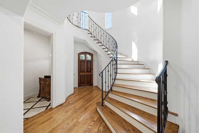 Foto del edificio - 6343 Mystic Bridge Dr