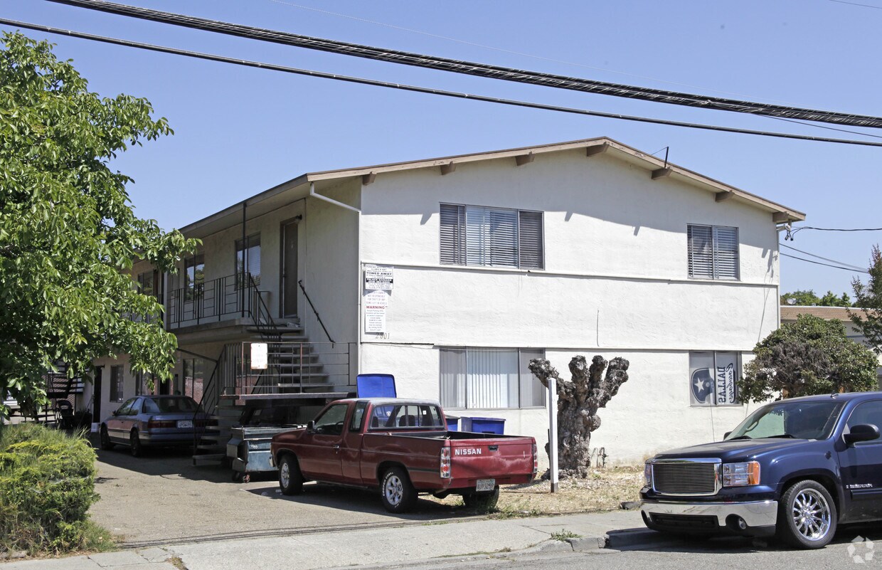 Primary Photo - 2801 Marina Blvd
