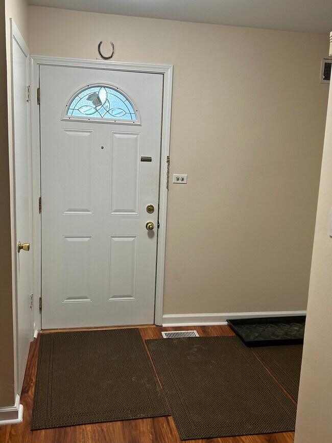 Building Photo - 706 Weymouth Cir