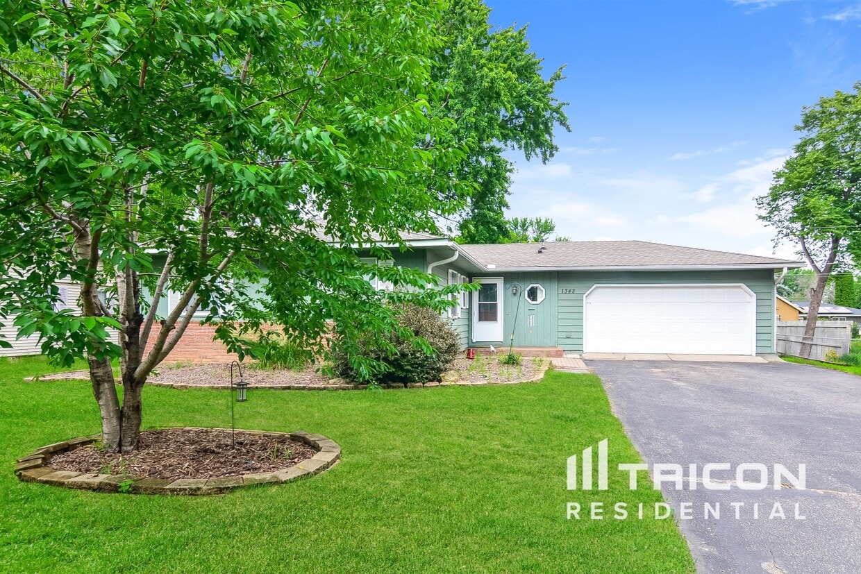 Foto principal - 1342 22nd St W