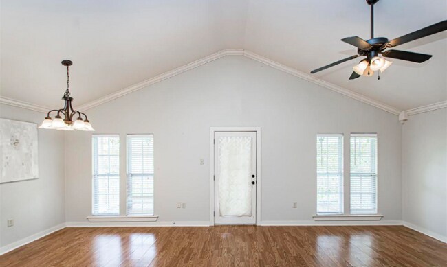 Building Photo - 15155 LA-44