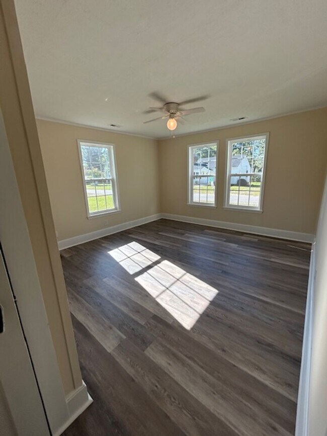 Foto del edificio - 3 Bedroom 1 Bath Home