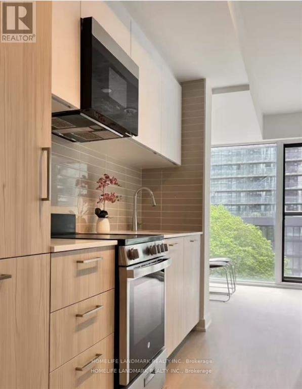 Photo du bâtiment - 65 Mutual St