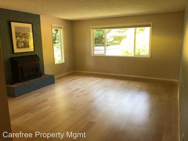 Building Photo - 3 br, 2 bath House - 8045 SW 56th Ave