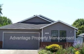 Building Photo - 1138 NE Conser Pl