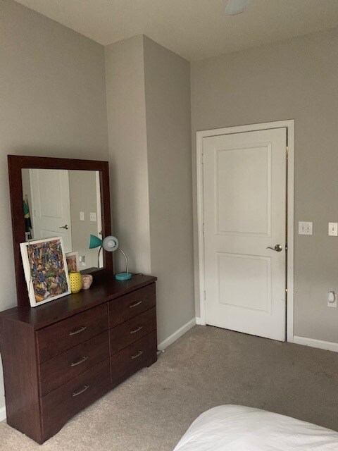 SEGUNDA HABITACIÓN - 870 Mayson Turner Rd NW