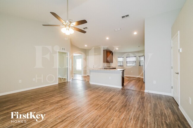 Building Photo - 109 Solis Dr