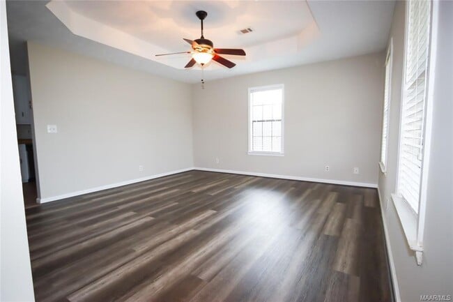 Building Photo - 113 Kentucky Oaks St