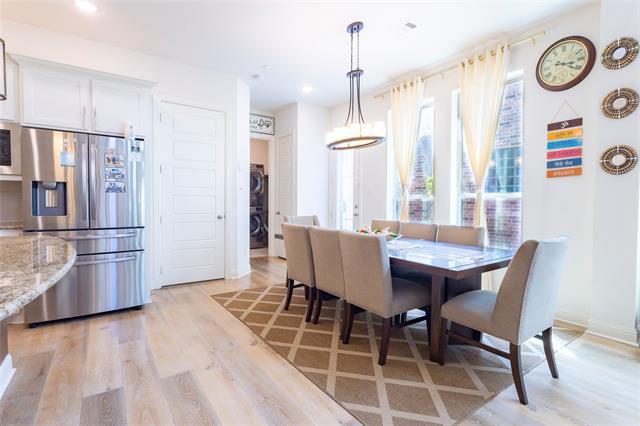 Building Photo - 3608 Carlsbad Way