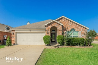 Building Photo - 2064 Fairview Dr
