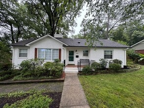 Building Photo - 1401 Montford Dr