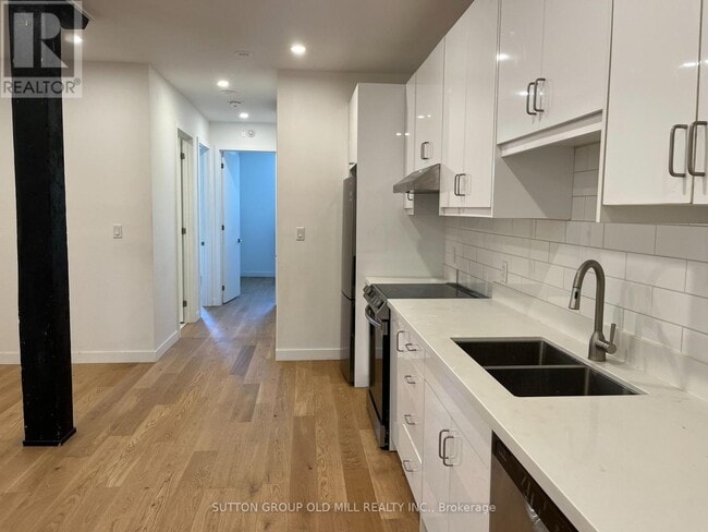 Building Photo - 61 Ossington Ave