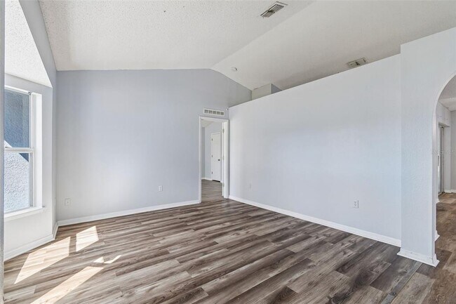Building Photo - 11067 Monarch St