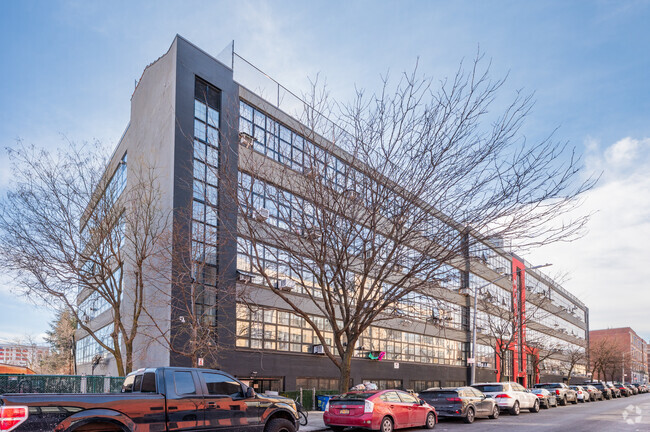 Building Photo - 248 McKibbin St