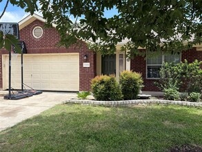 Building Photo - 2204 Bakers Way