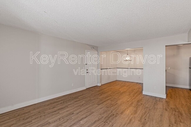 Building Photo - 7665 E Eastman Ave