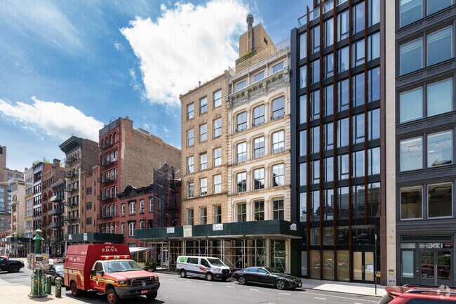 Building Photo - 27-29 Great Jones St