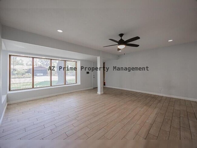 Foto del edificio - 506 W 11th St