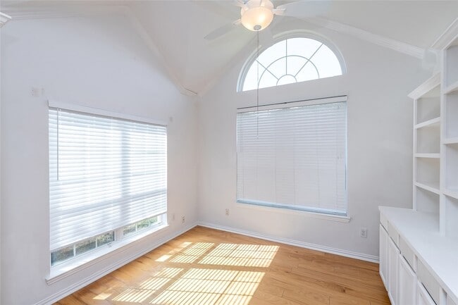 Foto del edificio - 2318 Balleybrooke Dr