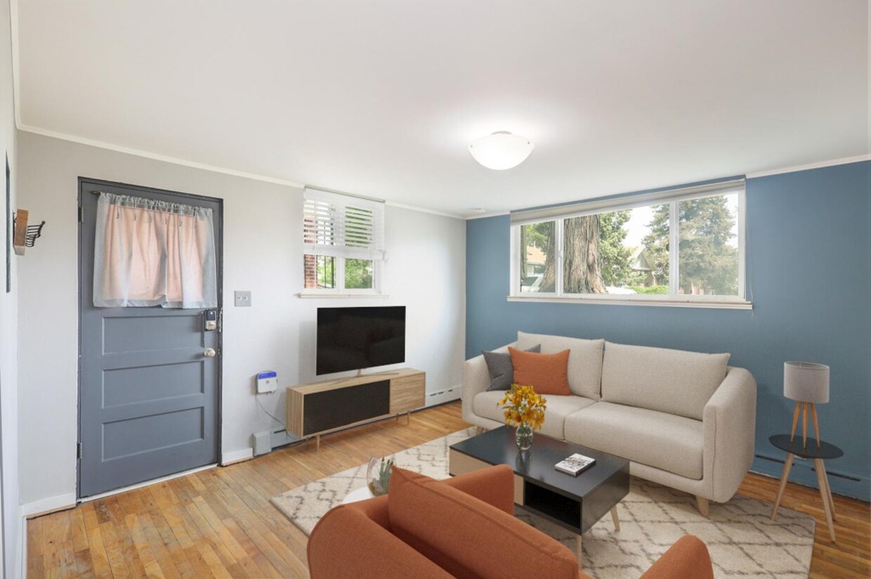 Primary Photo - Spacious 1 bed/1 bath apartment near Tenny...